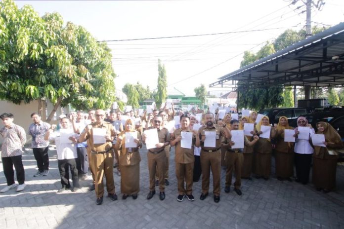 Ikrar Netralitas ASN dan Tanda Tangan Pakta Integritas di Dinas Kominfo dan Statistik Ponorogo