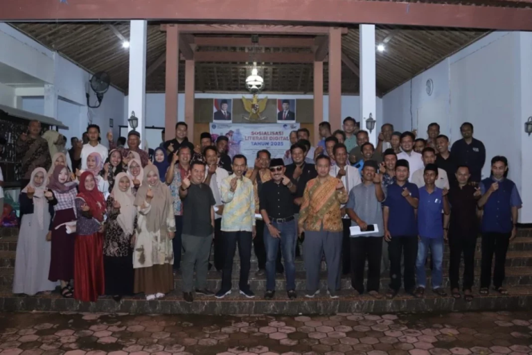 DPRD Ponorogo Berpartner dengan Dinas Kominfo dan Statistik Sosialisasikan Literasi Digital