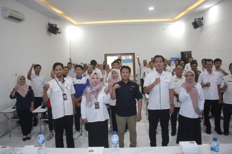 Dinas Kominfo dan Statistik Rilis Dua Buku Laporan Kinerja Pemkab Ponorogo 2024