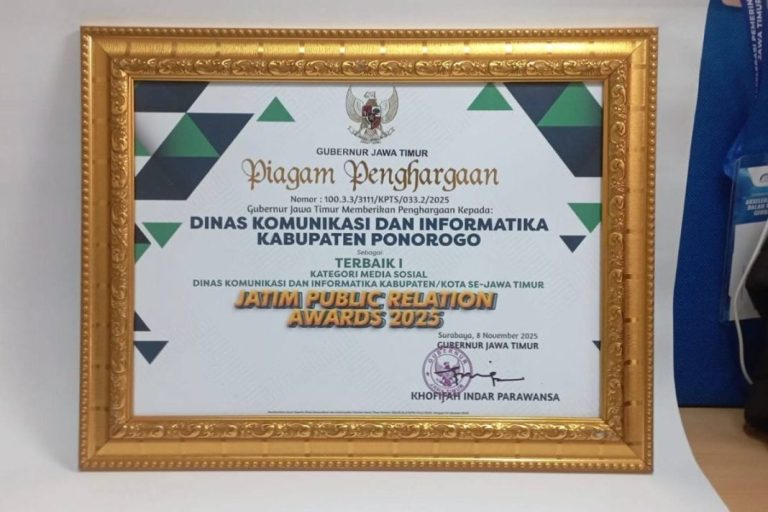 Dinas Kominfo dan Statistik Ponorogo Panen Prestasi, Raih Dua Penghargaan di JPRA 2025
