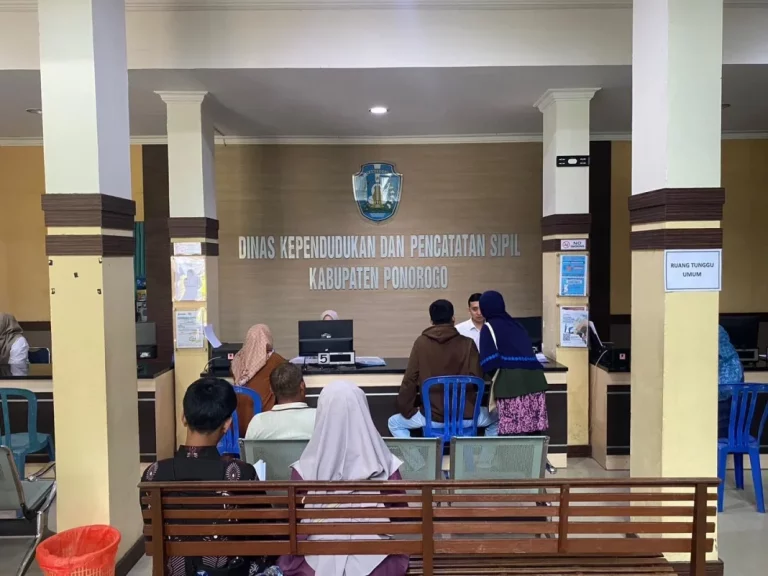 ASN Setiap Jumat Bekerja dari Rumah, Pastikan Pelayanan Publik di Ponorogo Tetap Normal