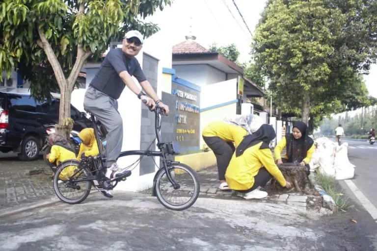 Sapto Nggowes ke Kantor, Terapkan WFH di Kominfo, Prioritaskan WFO di DLH Ponorogo 
